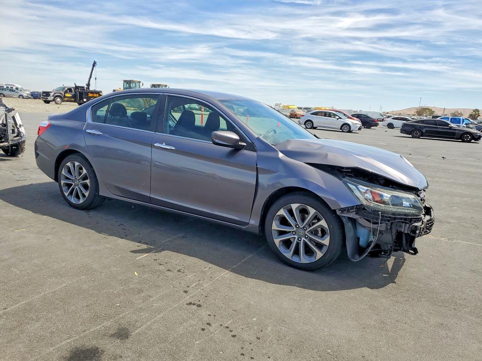 Photo 4 from auction – 2014 HONDA ACCORD with VIN 1HGCR2F56EA269625
