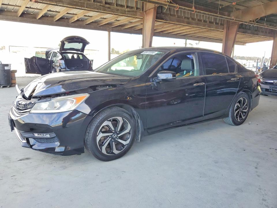 HONDA ACCORD 2016 with VIN 1HGCR2F80GA107521 - Photo from auction