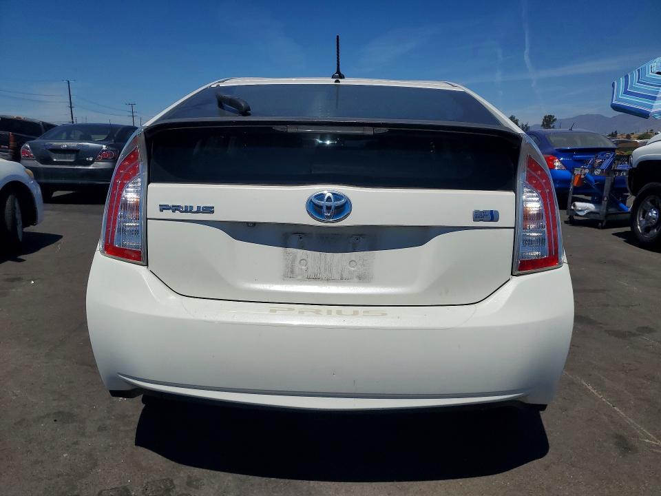Photo 6 from auction – 2014 TOYOTA PRIUS with VIN JTDKN3DU2E0369748