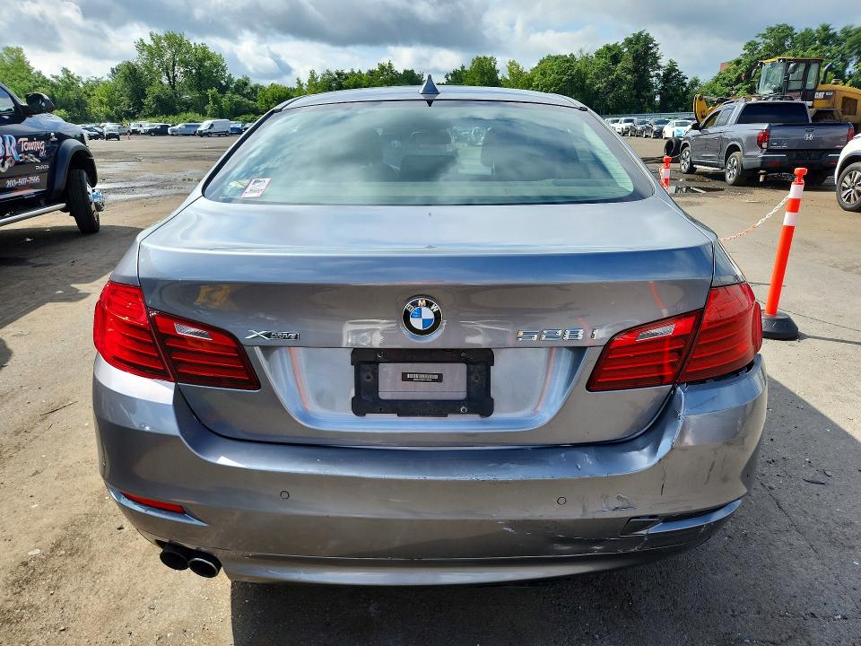 Photo 6 from auction – 2016 BMW 528 with VIN WBA5A7C56GG145898
