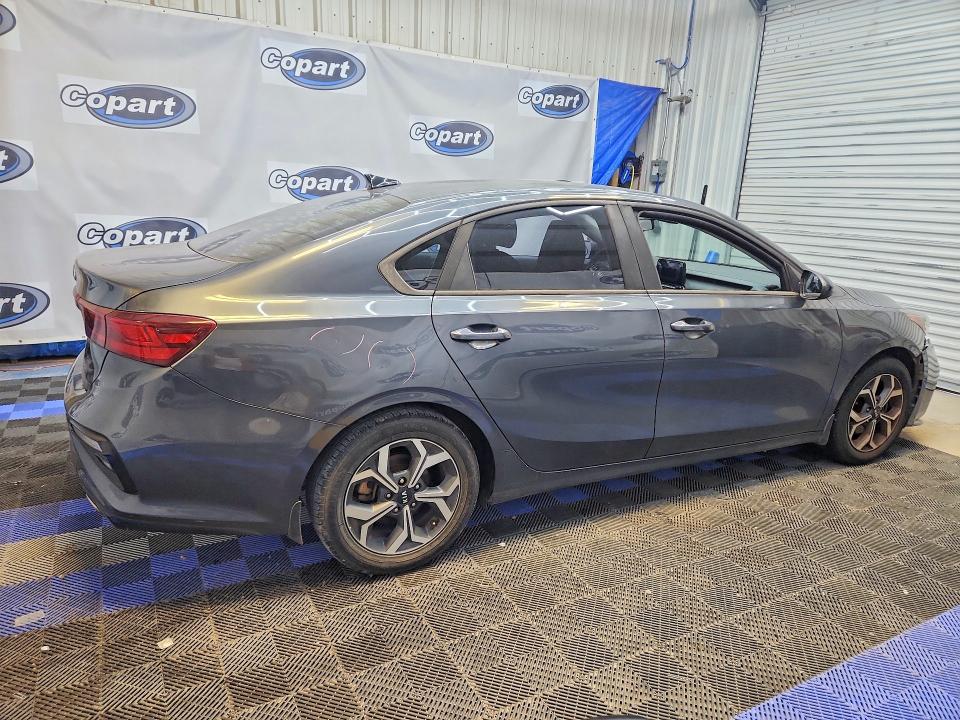 Photo 3 from auction – 2019 KIA FORTE with VIN 3KPF24AD4KE121105