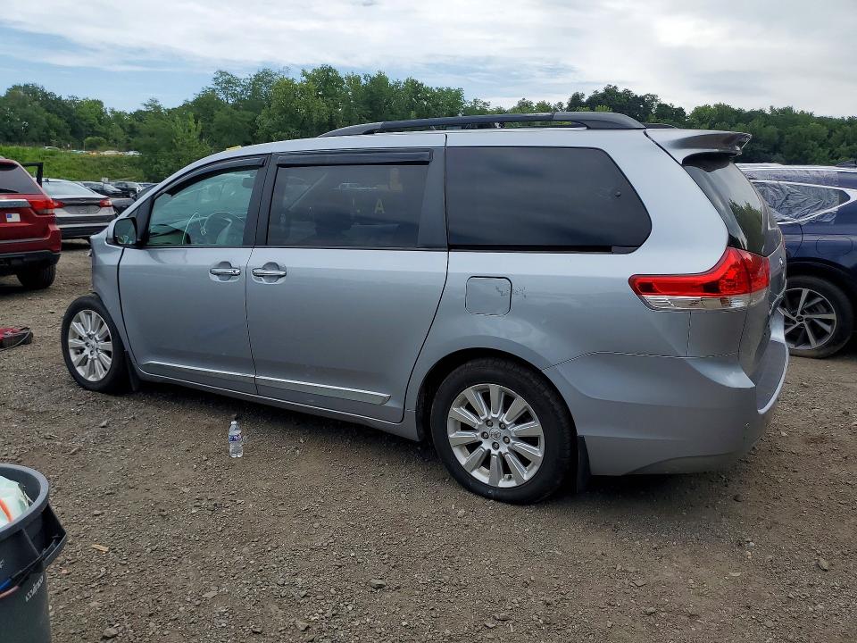 Photo 2 from auction – 2014 TOYOTA SIENNA with VIN 5TDDK3DCXES076203