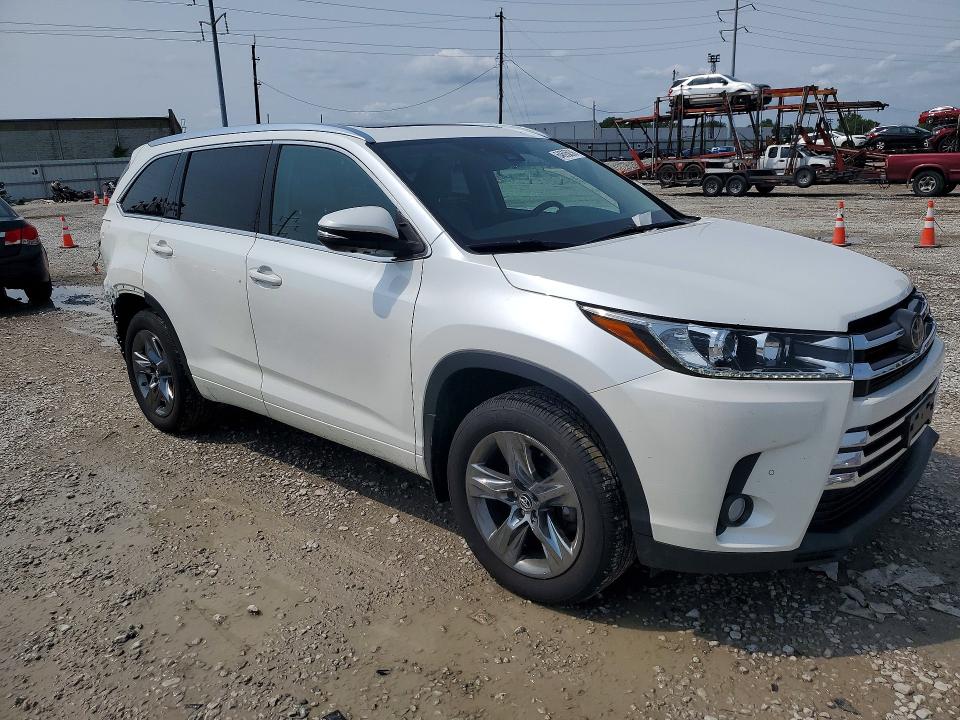 Photo 4 from auction – 2018 TOYOTA HIGHLANDER with VIN 5TDDZRFH5JS826513