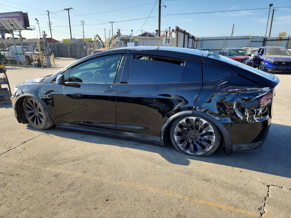 Photo 2 from auction – 2023 TESLA MODEL X with VIN 7SAXCBE61PF404194