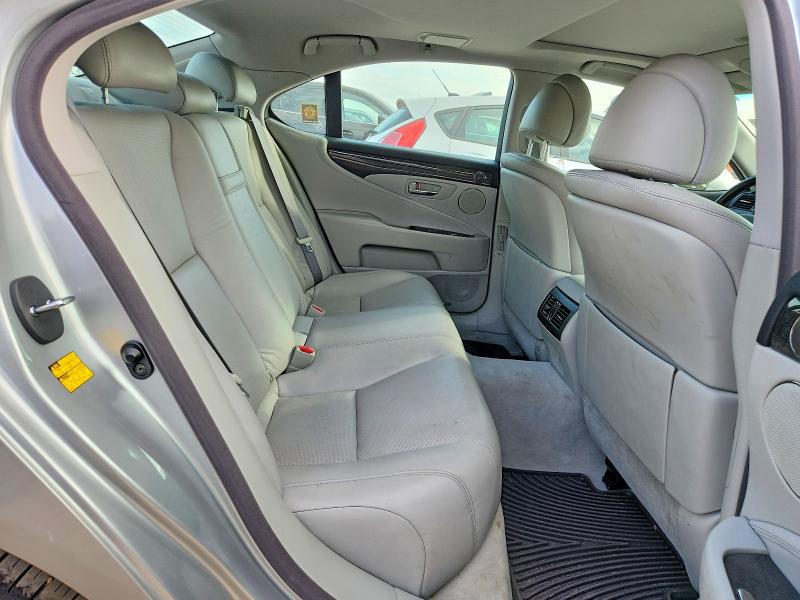 Photo 10 from auction – 2011 LEXUS LS with VIN JTHCL5EF5B5009795