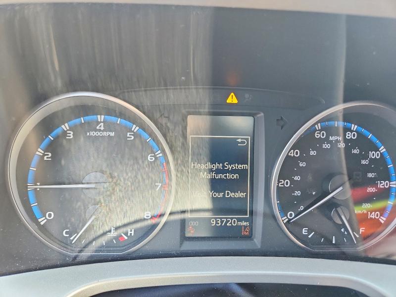 Photo 9 from auction – 2018 TOYOTA RAV4 with VIN 2T3WFREV0JW491149