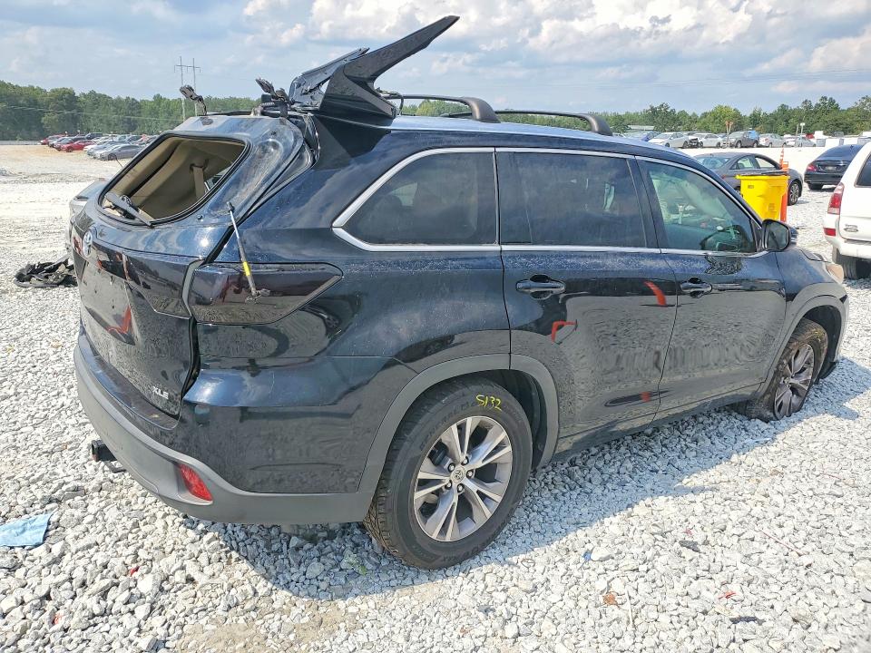 Photo 3 from auction – 2015 TOYOTA HIGHLANDER with VIN 5TDKKRFH7FS082139