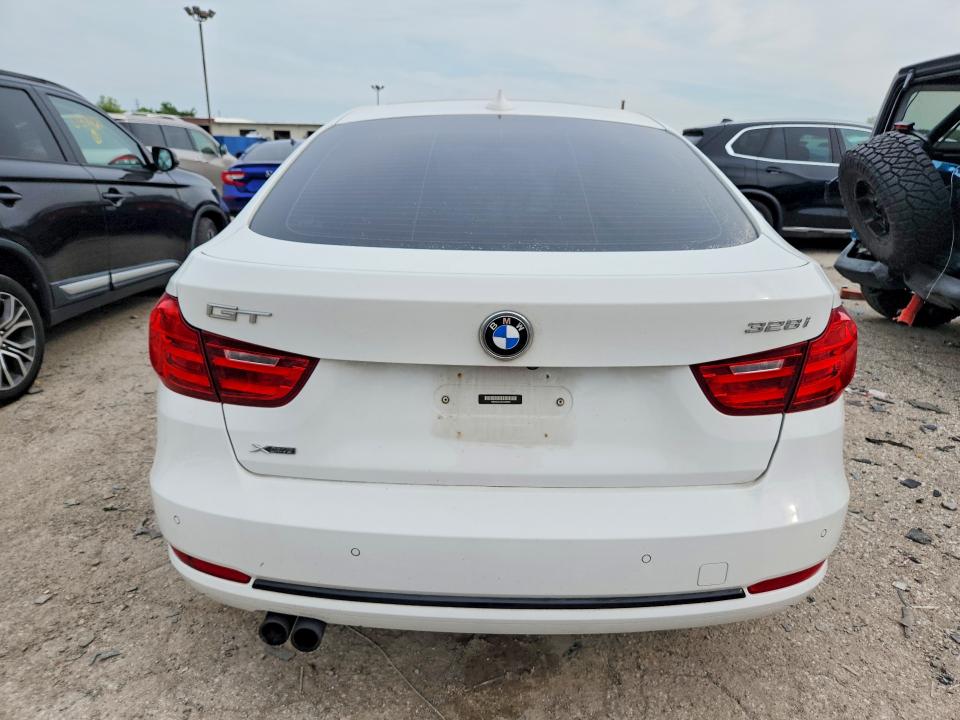 Photo 6 from auction – 2016 BMW 328 with VIN WBA8Z5C53GG500066