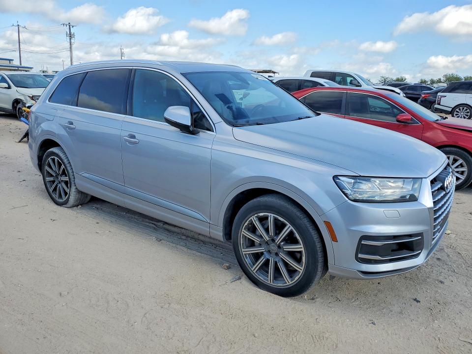 Photo 4 from auction – 2017 AUDI Q7 with VIN WA1LAAF79HD024820