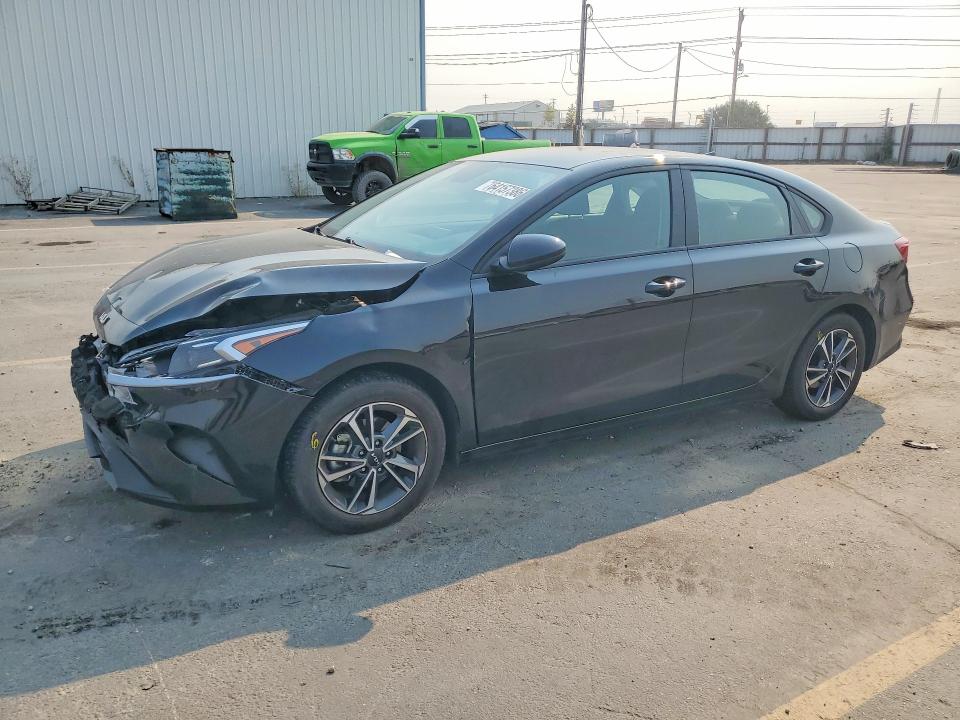 KIA FORTE 2023 with VIN 3KPF24AD4PE560702 - Photo from auction