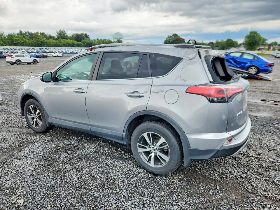 Photo 2 from auction – 2017 TOYOTA RAV4 with VIN 2T3RFREV2HW685236
