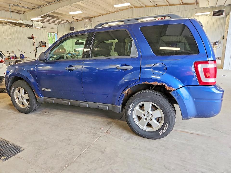 Photo 2 from auction – 2008 FORD ESCAPE with VIN 1FMCU93108KA76498