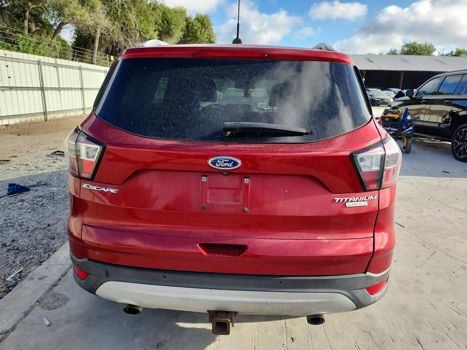 Photo 6 from auction – 2017 FORD ESCAPE with VIN 1FMCU0J96HUB91552