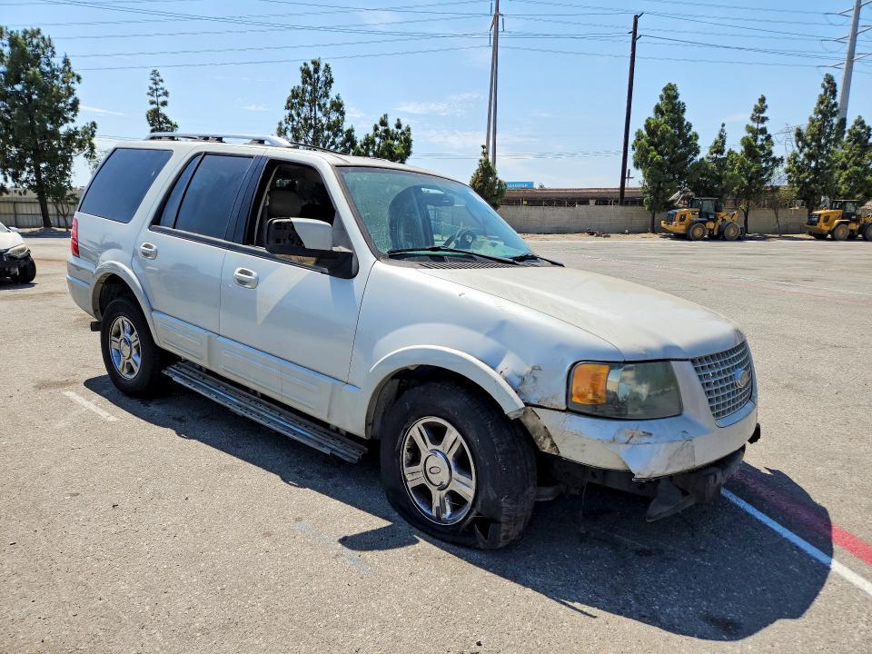 Photo 4 from auction – 2006 FORD EXPEDITION with VIN 1FMFU19566LA99073