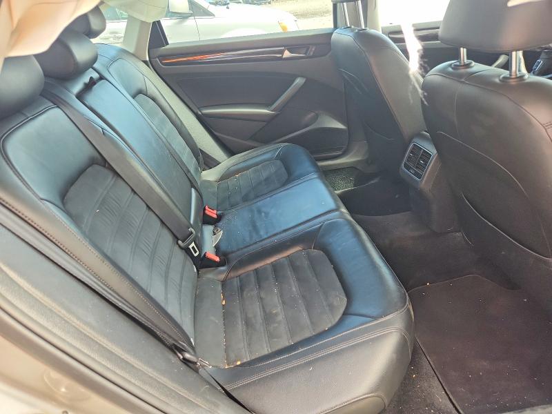 Photo 10 from auction – 2014 VOLKSWAGEN PASSAT with VIN 1VWCN7A31EC063773