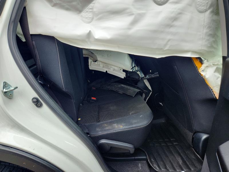 Photo 11 from auction – 2016 TOYOTA RAV4 with VIN JTMRFREVXGJ093418