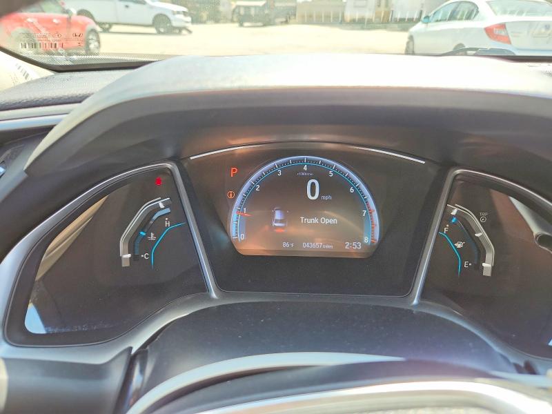 Photo 9 from auction – 2018 HONDA CIVIC with VIN 2HGFC2F70JH573187