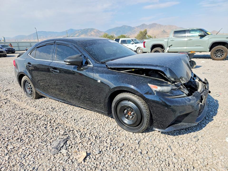 Photo 4 from auction – 2014 LEXUS IS with VIN JTHCF1D27E5010420