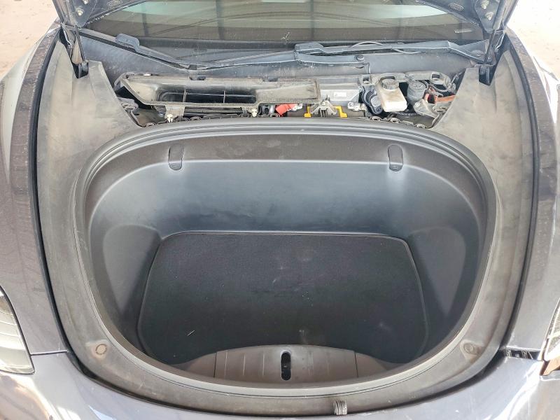 Photo 11 from auction – 2018 TESLA MODEL 3 with VIN 5YJ3E1EA4JF048805