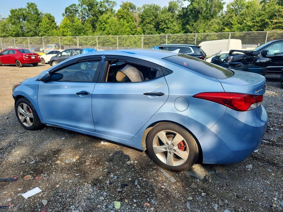 Photo 2 from auction – 2012 HYUNDAI ELANTRA with VIN KMHDH4AE9CU416293