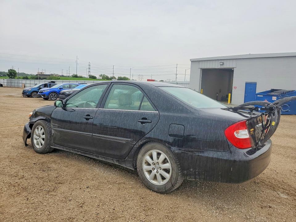 Photo 2 from auction – 2002 TOYOTA CAMRY with VIN 4T1BF30K52U005650