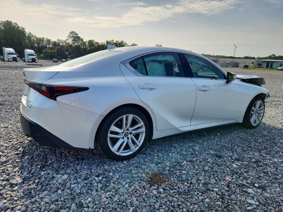 Photo 3 from auction – 2021 LEXUS IS with VIN JTHAA1D2XM5109706