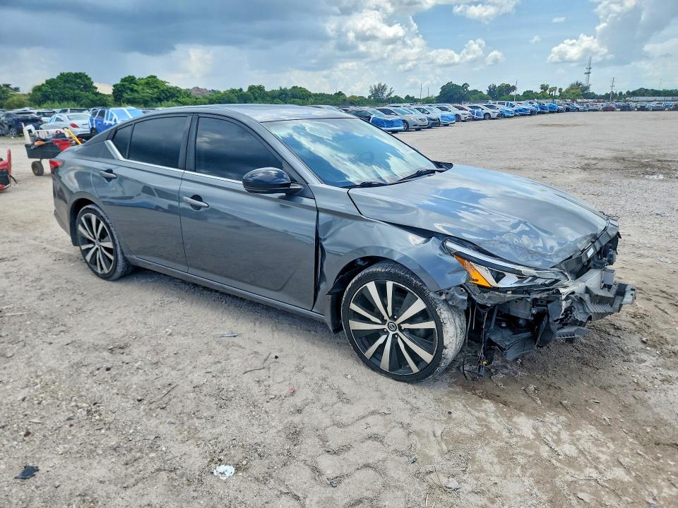 Photo 4 from auction – 2020 NISSAN ALTIMA with VIN 1N4BL4CV5LN305795