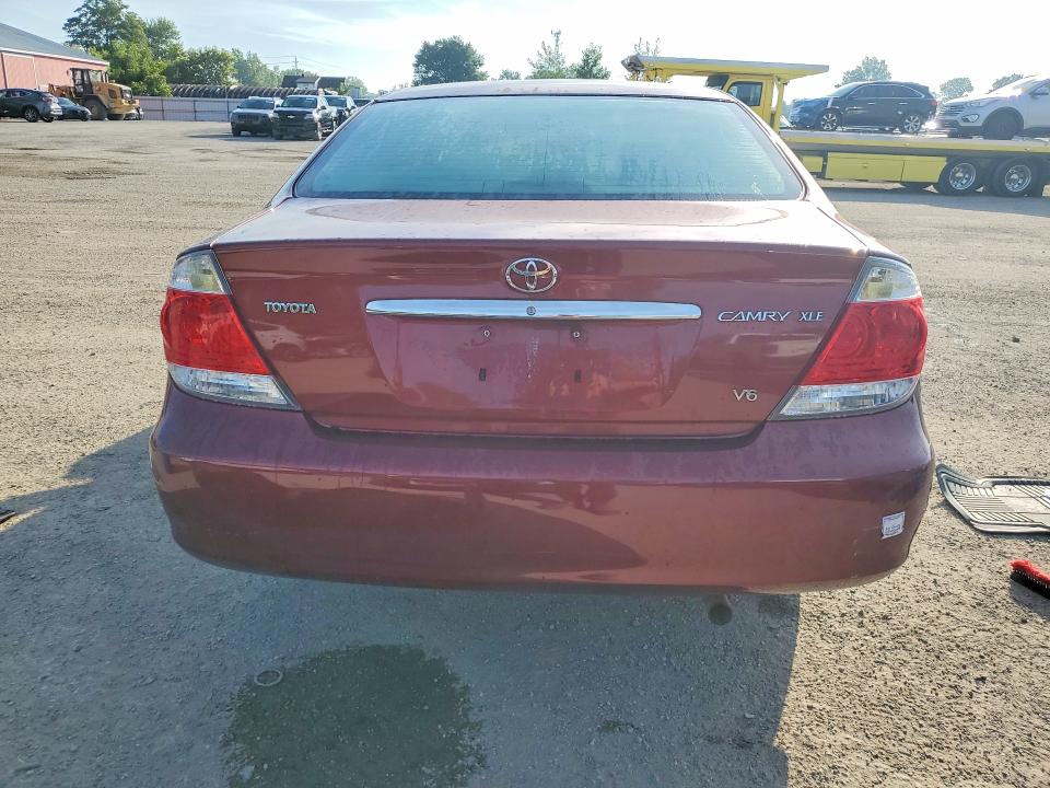 Photo 6 from auction – 2005 TOYOTA CAMRY with VIN 4T1BF30K45U103010