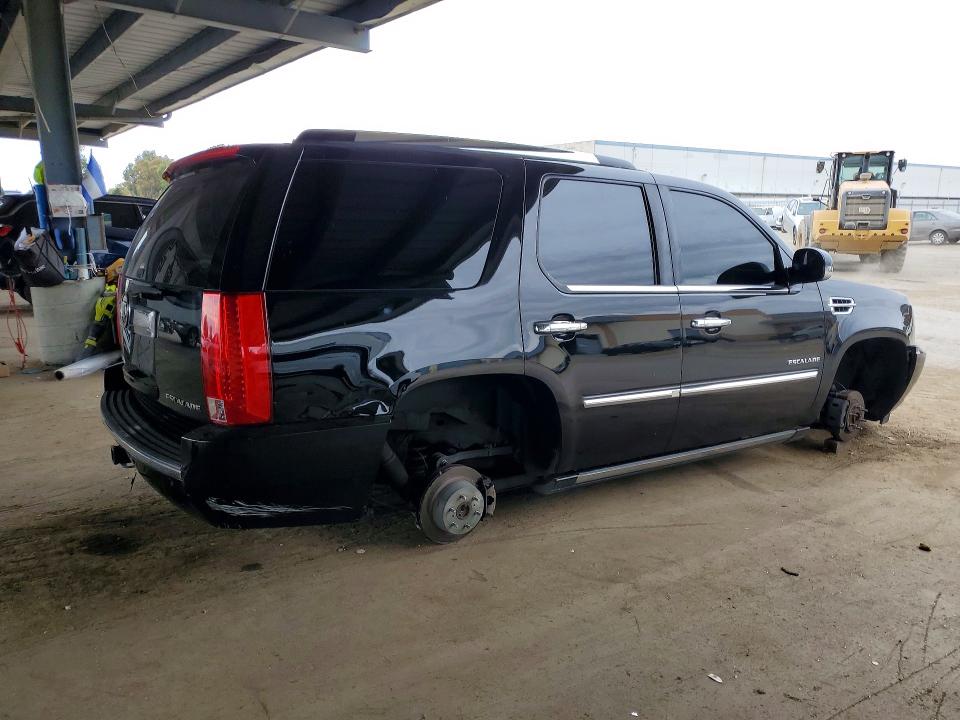 Photo 3 from auction – 2010 CADILLAC ESCALADE with VIN 1GYUCCEF9AR163454