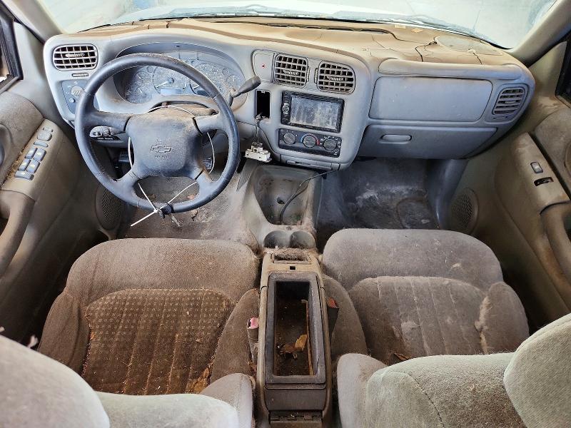 Photo 8 from auction – 2002 CHEVROLET BLAZER with VIN 1GNCS13W22K229811