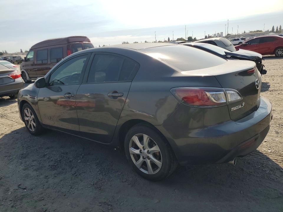 Photo 2 from auction – 2010 MAZDA 3 with VIN JM1BL1SG8A1130040