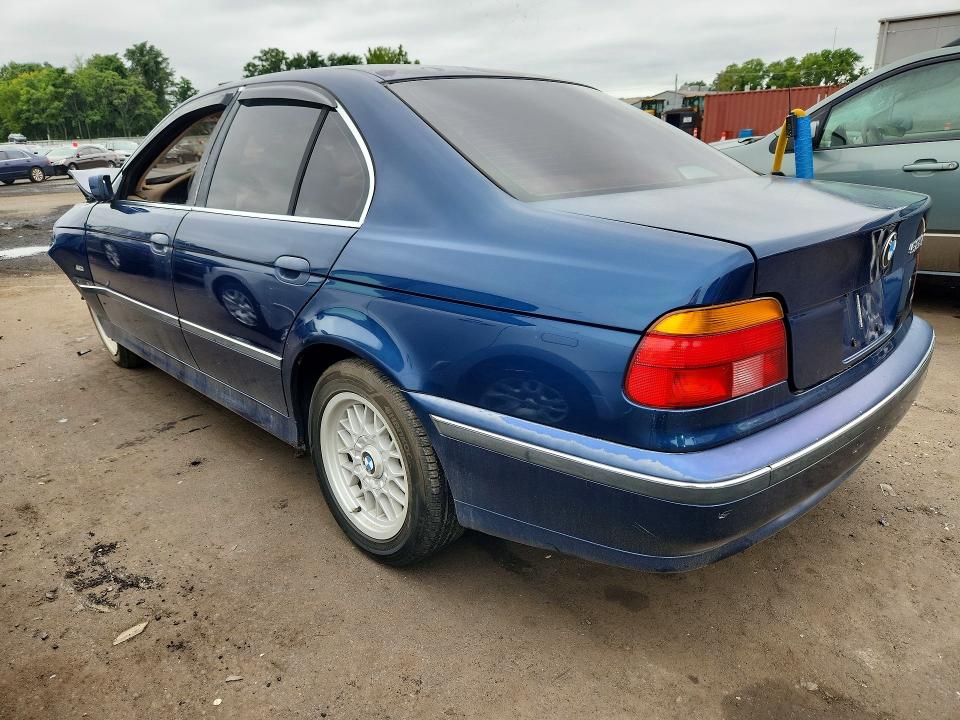 Photo 2 from auction – 2000 BMW 528 with VIN WBADM6346YGU07523