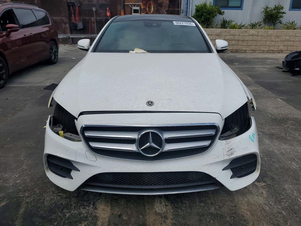 Photo 5 from auction – 2018 MERCEDES-BENZ E with VIN WDDZF4JB5JA406399