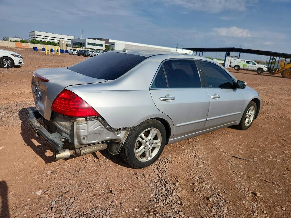 Photo 3 from auction – 2006 HONDA ACCORD with VIN JHMCM56876C011417