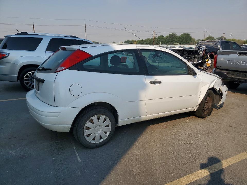 Photo 3 from auction – 2007 FORD FOCUS with VIN 1FAFP31N57W117376