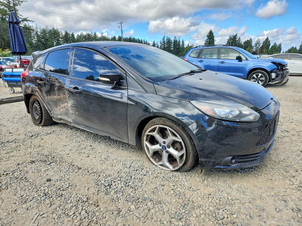 Снимка 4 от търг – 2013 FORD FOCUS с VIN 1FADP3L96DL165666