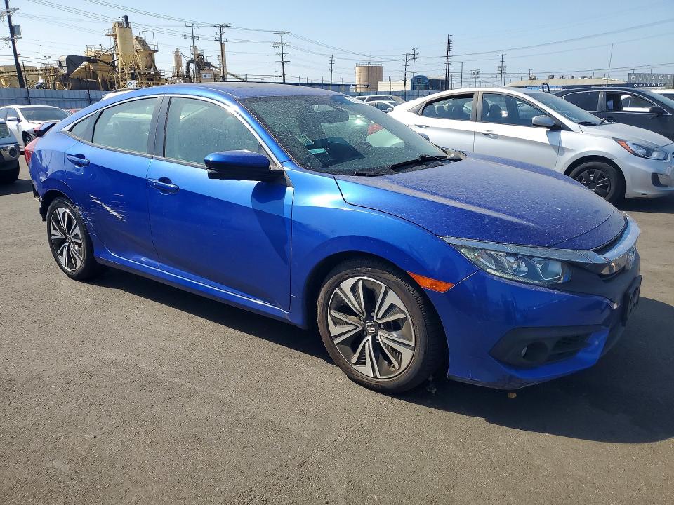 Photo 4 from auction – 2016 HONDA CIVIC with VIN 2HGFC1F73GH641534