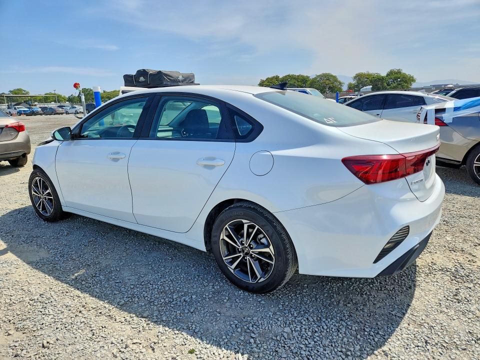 Photo 2 from auction – 2022 KIA FORTE with VIN 3KPF24AD7NE432788