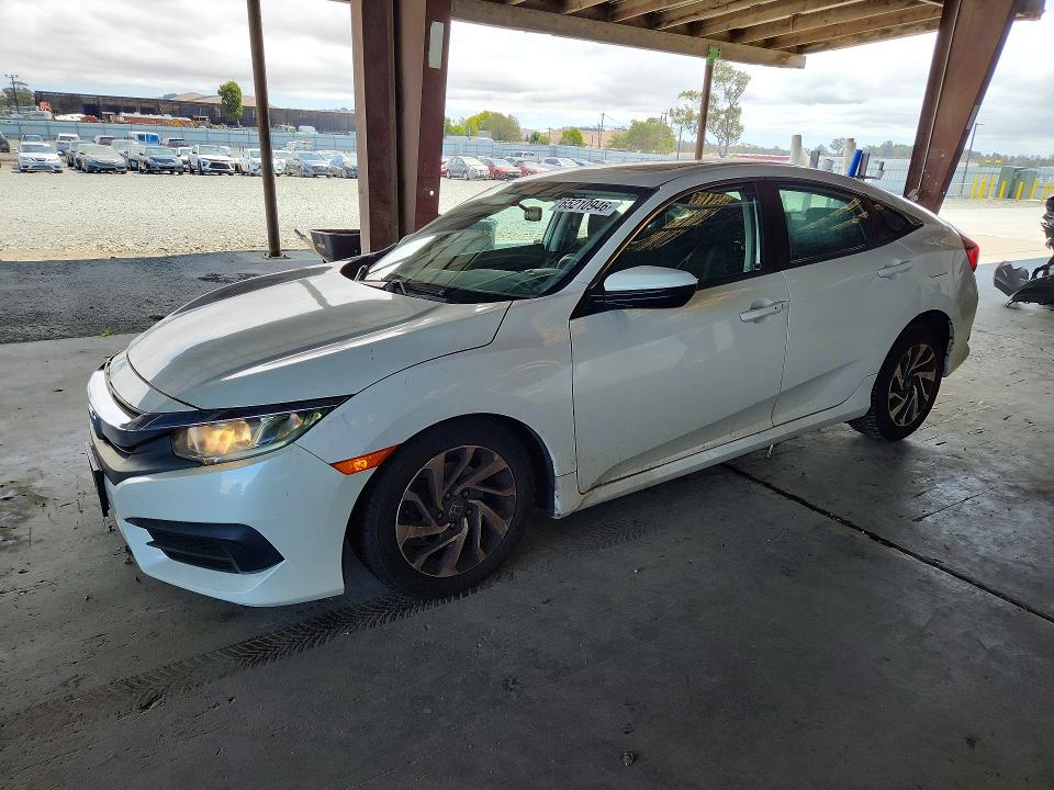 HONDA CIVIC 2017 with VIN 19XFC2F71HE232403 - Photo from auction