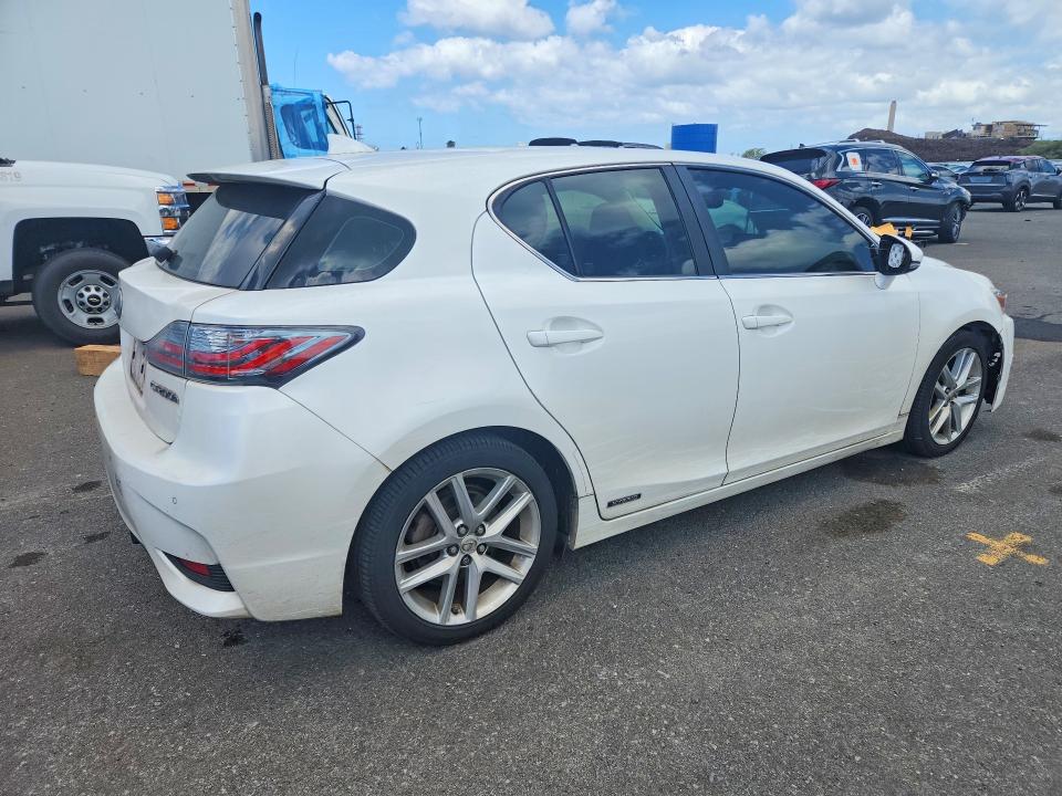 Photo 3 from auction – 2014 LEXUS CT with VIN JTHKD5BH2E2179651