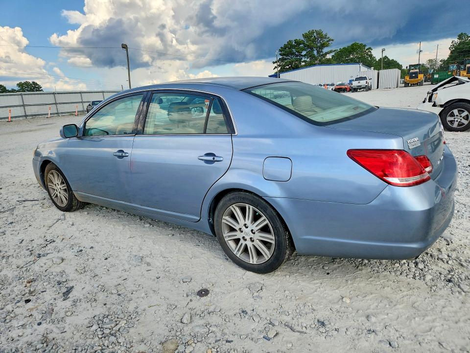 Photo 2 from auction – 2005 TOYOTA AVALON with VIN 4T1BK36B05U057257