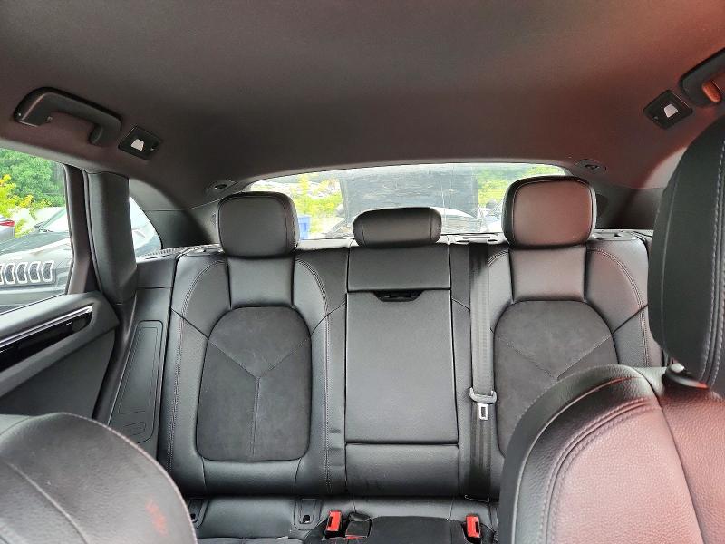 Photo 10 from auction – 2020 PORSCHE MACAN with VIN WP1AA2A55LLB02998