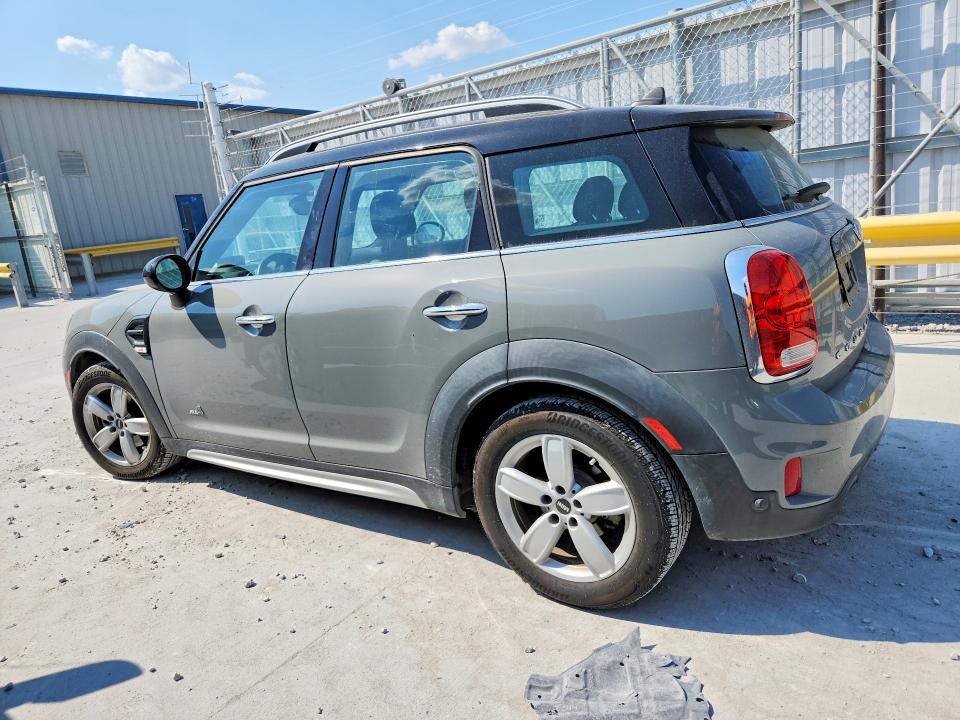 Photo 2 from auction – 2017 MINI COOPER with VIN WMZYV5C34H3C02442