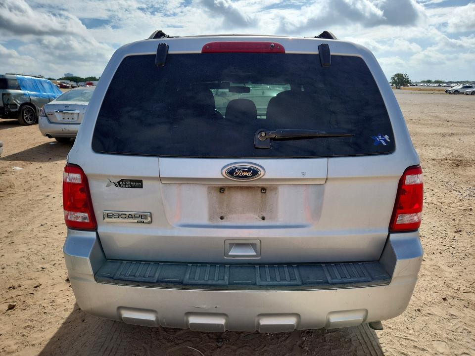 Photo 6 from auction – 2010 FORD ESCAPE with VIN 1FMCU0D72AKD00651