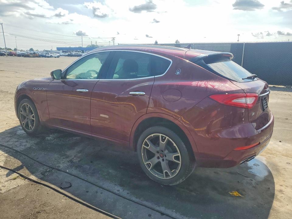 Photo 2 from auction – 2017 MASERATI LEVANTE with VIN ZN661XUL5HX256561
