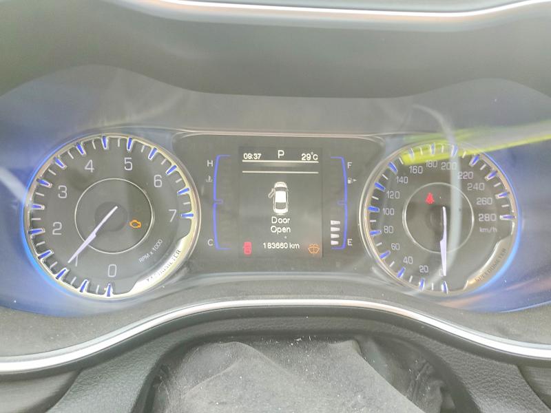 Photo 9 from auction – 2015 CHRYSLER 200 with VIN 1C3CCCFB3FN667031