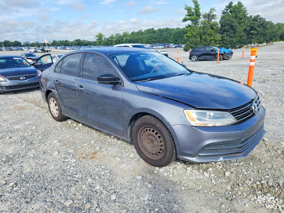 Photo 4 from auction – 2015 VOLKSWAGEN JETTA with VIN 3VW2K7AJ6FM404507
