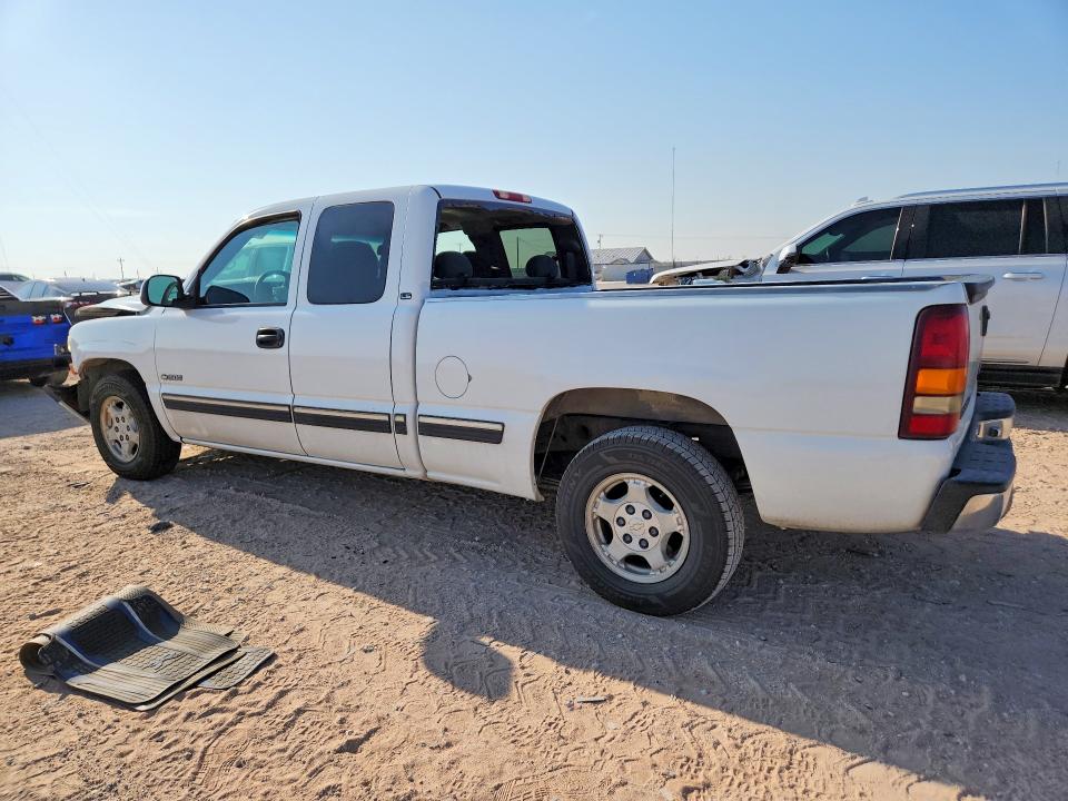 Photo 2 from auction – 2001 CHEVROLET SILVERADO with VIN 2GCEC19T211120338