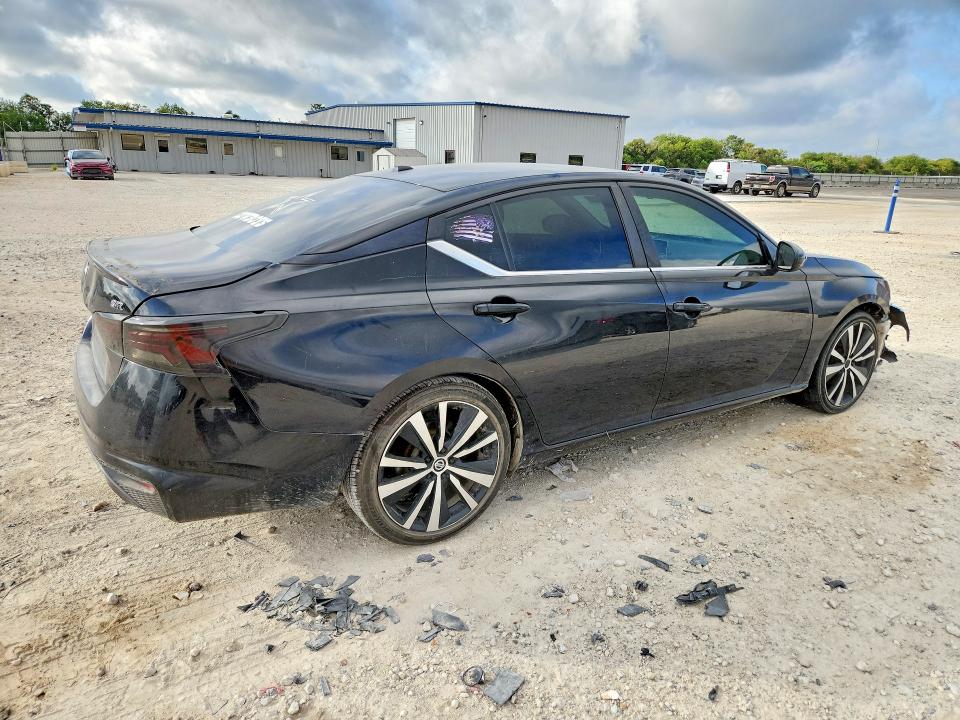 Photo 3 from auction – 2019 NISSAN ALTIMA with VIN 1N4BL4CV4KC160694