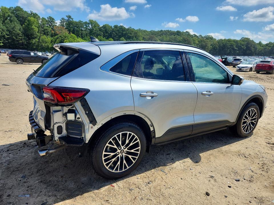 Photo 3 from auction – 2024 FORD ESCAPE with VIN 1FMCU0E12RUB49238